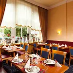 Mercure Center