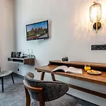 Mercure Center 3*