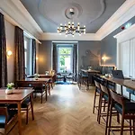Mercure Center Hotel