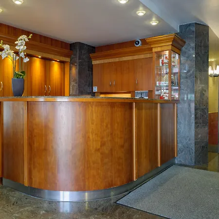 Mercure Center Hotel