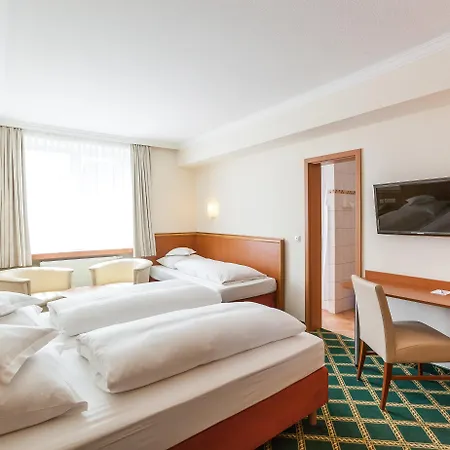 Mercure Center Otel 3*