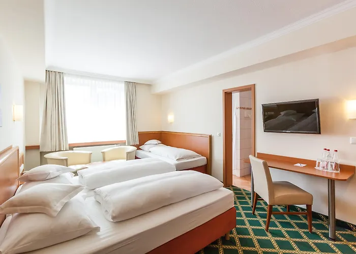 Mercure Center Hotel 3*